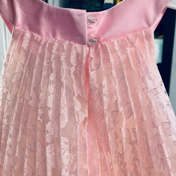 Macy’s “Rare Editions” lacy toddler dress. Light pink. Sz 18 months - Picture 10 of 11